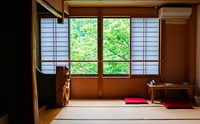 清津峡hostel 雪ふる宿
